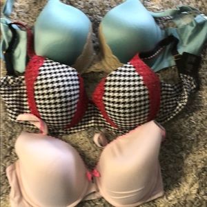 Bundle of Soma and VS bras